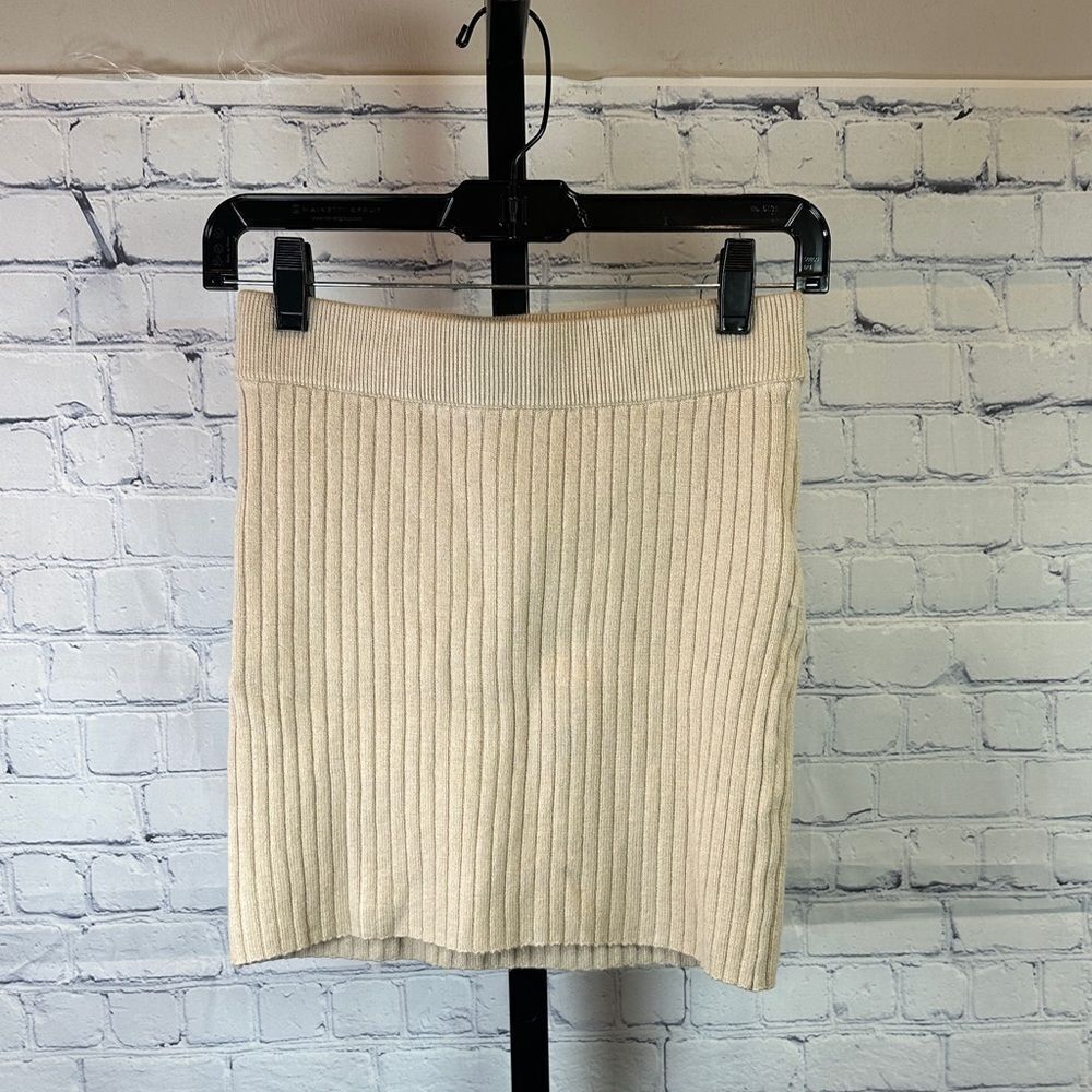 Abercrombie & Fitch Cream Ribbed Mini Skirt